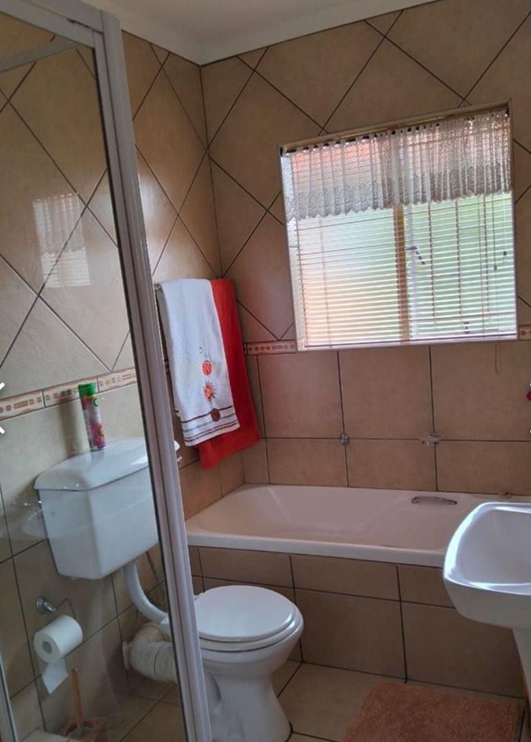 3 Bedroom Property for Sale in Terenure Gauteng
