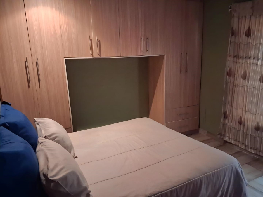 3 Bedroom Property for Sale in Thulani Gauteng