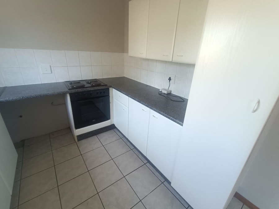 2 Bedroom Property for Sale in Die Hoewes Gauteng