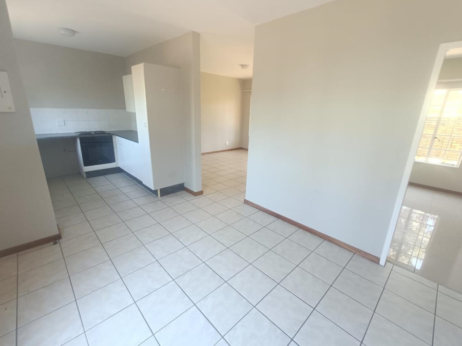 2 Bedroom Property for Sale in Die Hoewes Gauteng