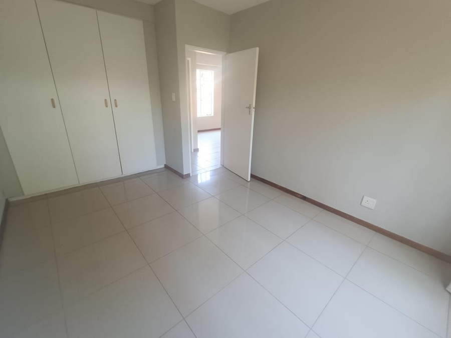 2 Bedroom Property for Sale in Die Hoewes Gauteng