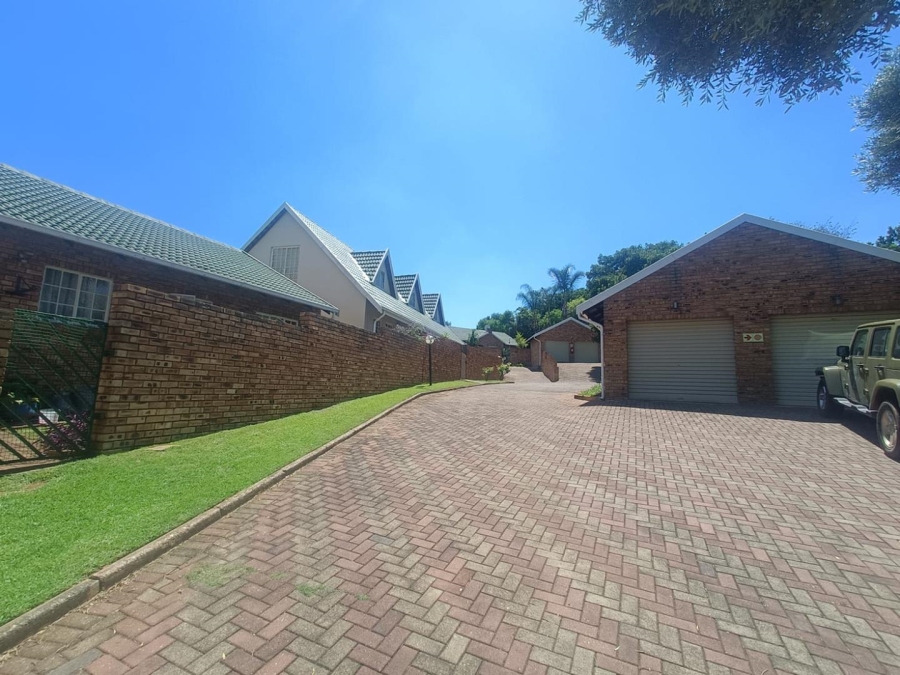 2 Bedroom Property for Sale in Die Hoewes Gauteng