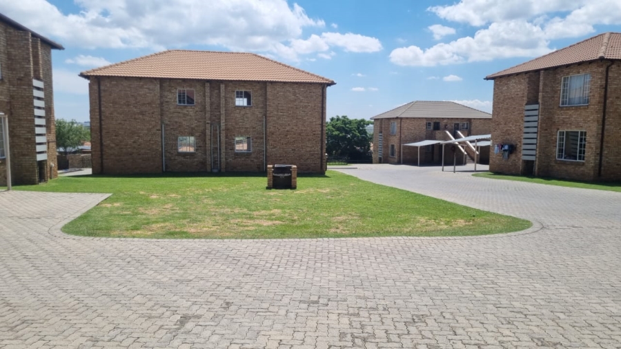 2 Bedroom Property for Sale in Elandspark Gauteng
