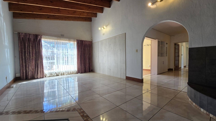 4 Bedroom Property for Sale in Brackenhurst Gauteng