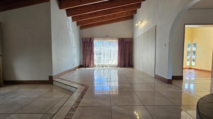 4 Bedroom Property for Sale in Brackenhurst Gauteng