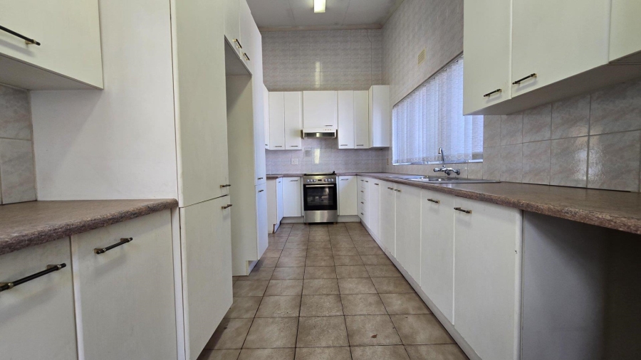 4 Bedroom Property for Sale in Brackenhurst Gauteng