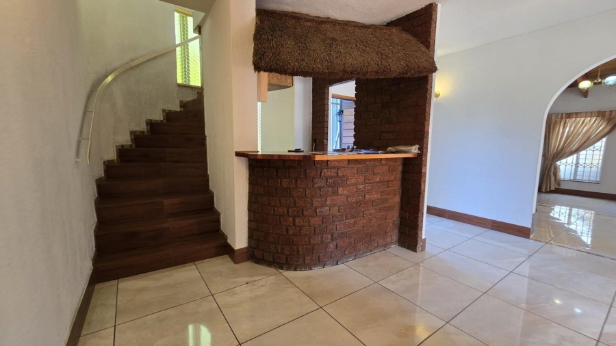 4 Bedroom Property for Sale in Brackenhurst Gauteng