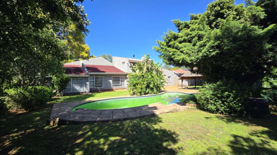 4 Bedroom Property for Sale in Brackenhurst Gauteng