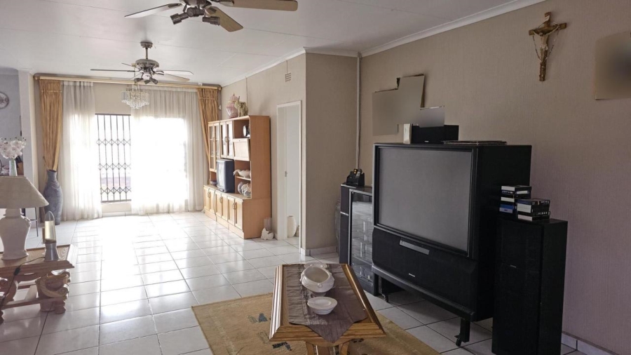 4 Bedroom Property for Sale in Winchester Hills Gauteng