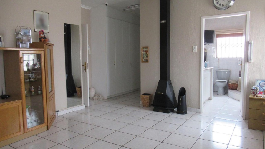 4 Bedroom Property for Sale in Winchester Hills Gauteng