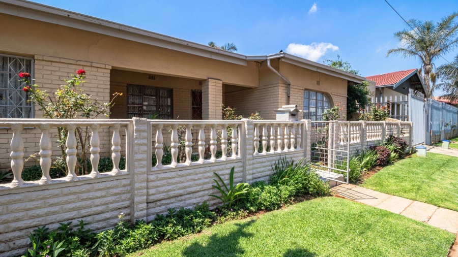 4 Bedroom Property for Sale in Actonville Gauteng