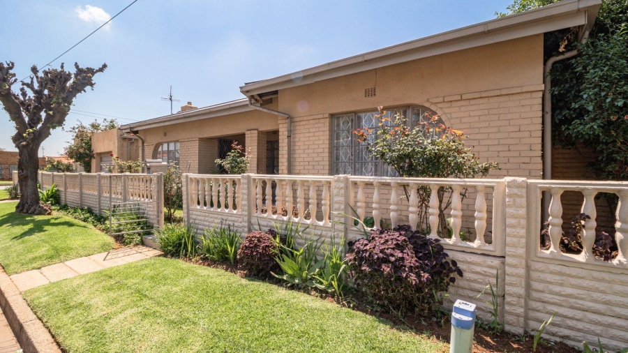 4 Bedroom Property for Sale in Actonville Gauteng