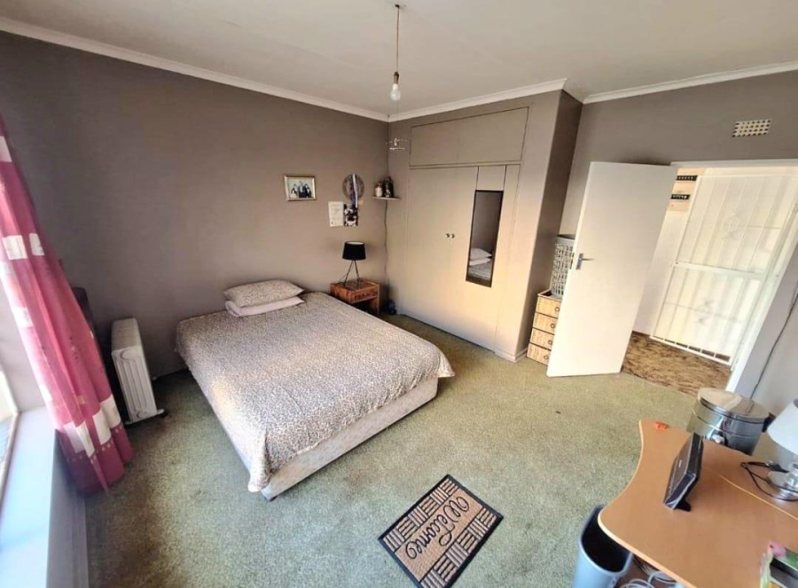 4 Bedroom Property for Sale in Kibler Park Gauteng