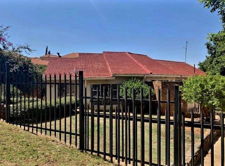 4 Bedroom Property for Sale in Kibler Park Gauteng