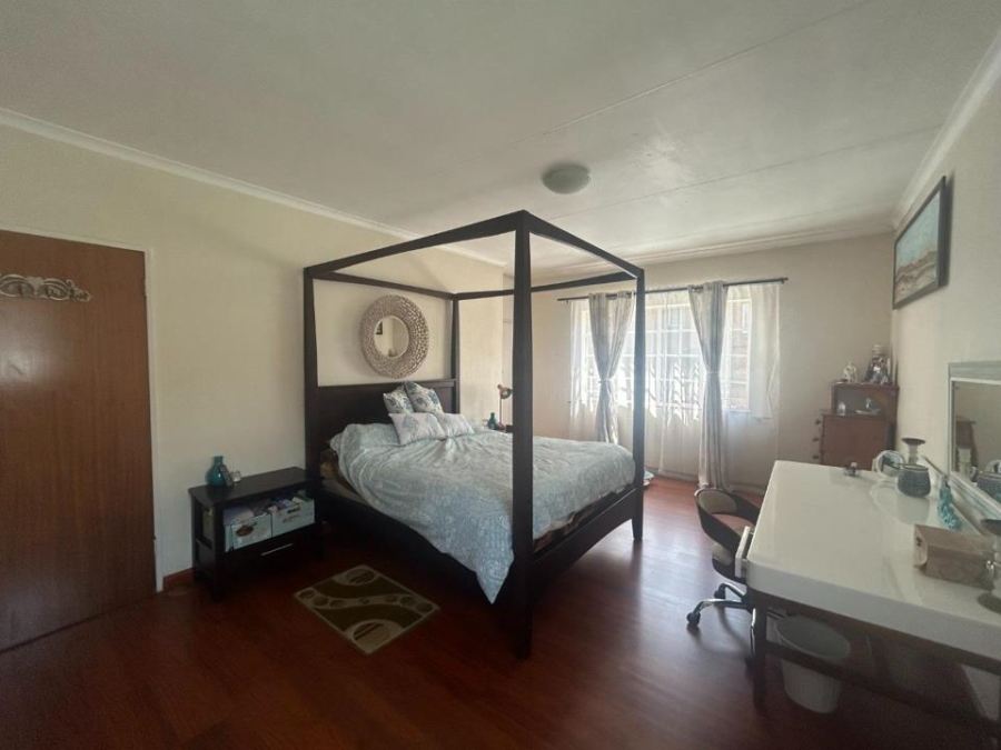4 Bedroom Property for Sale in Bassonia Gauteng