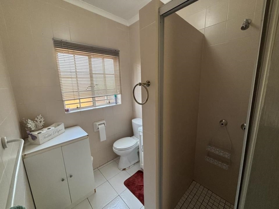 4 Bedroom Property for Sale in Bassonia Gauteng