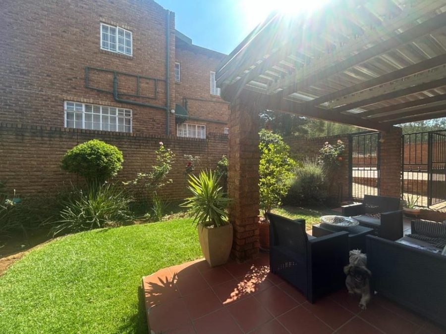 4 Bedroom Property for Sale in Bassonia Gauteng