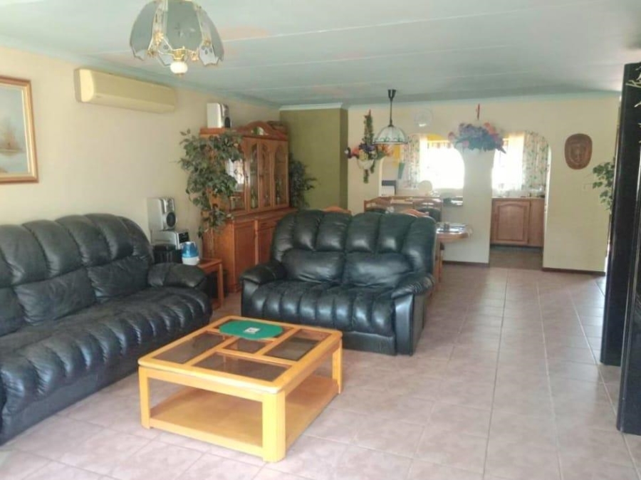 3 Bedroom Property for Sale in Mulbarton Gauteng