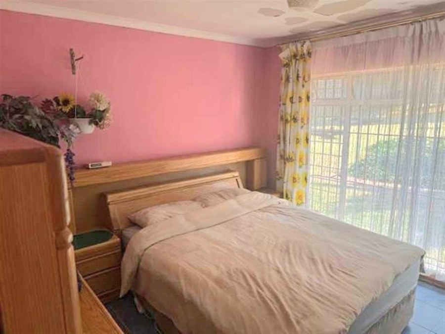 3 Bedroom Property for Sale in Mulbarton Gauteng
