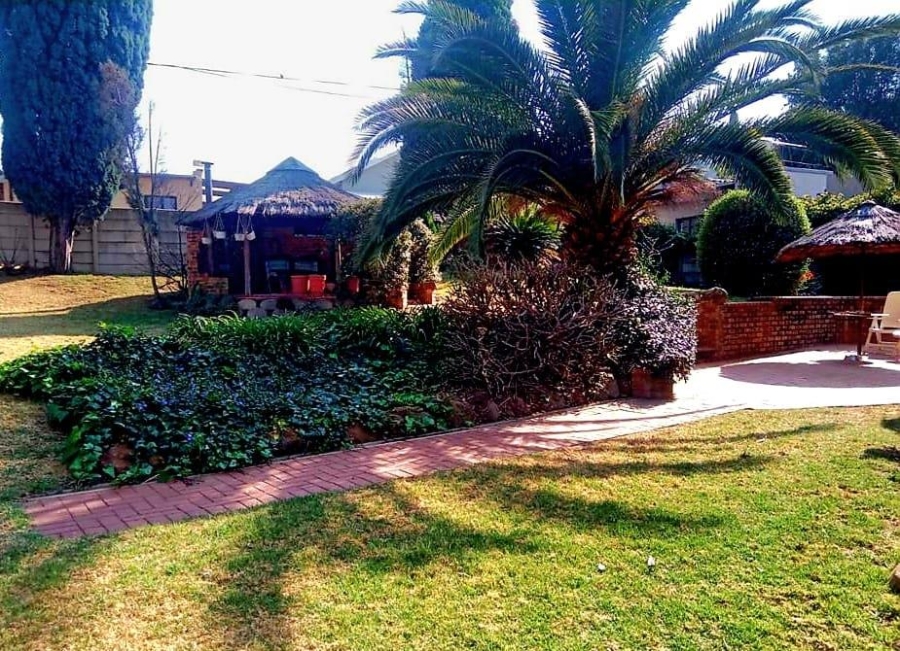 3 Bedroom Property for Sale in Mulbarton Gauteng