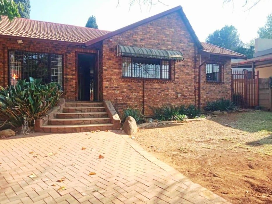 3 Bedroom Property for Sale in Mulbarton Gauteng