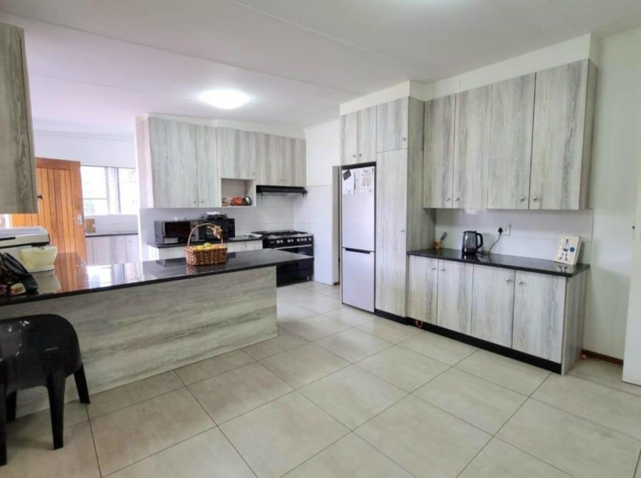 3 Bedroom Property for Sale in Brackenhurst Gauteng