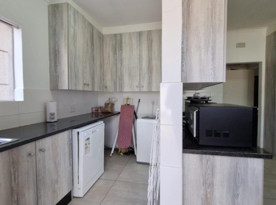 3 Bedroom Property for Sale in Brackenhurst Gauteng
