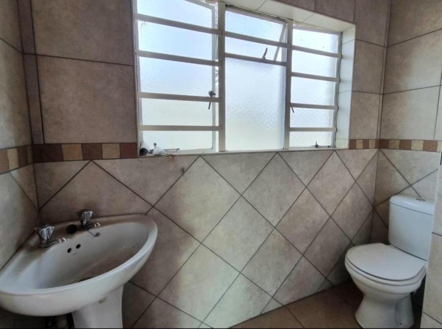 3 Bedroom Property for Sale in Brackenhurst Gauteng