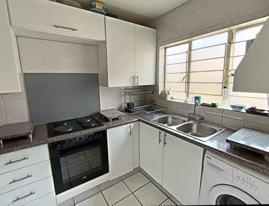 2 Bedroom Property for Sale in Glenvista Gauteng