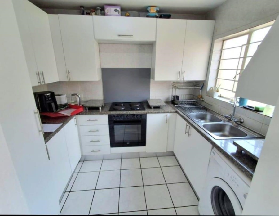 2 Bedroom Property for Sale in Glenvista Gauteng