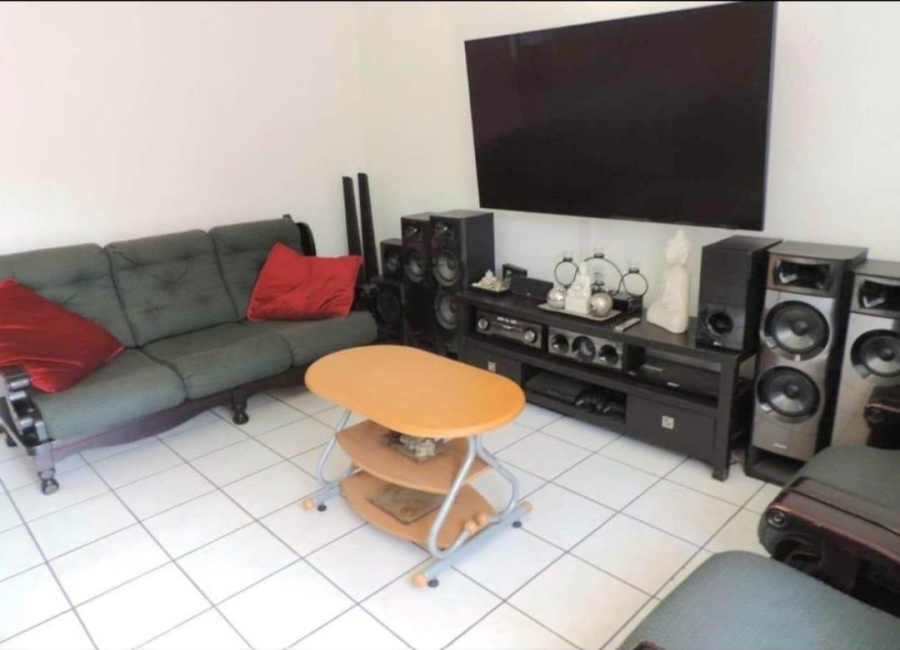 2 Bedroom Property for Sale in Glenvista Gauteng