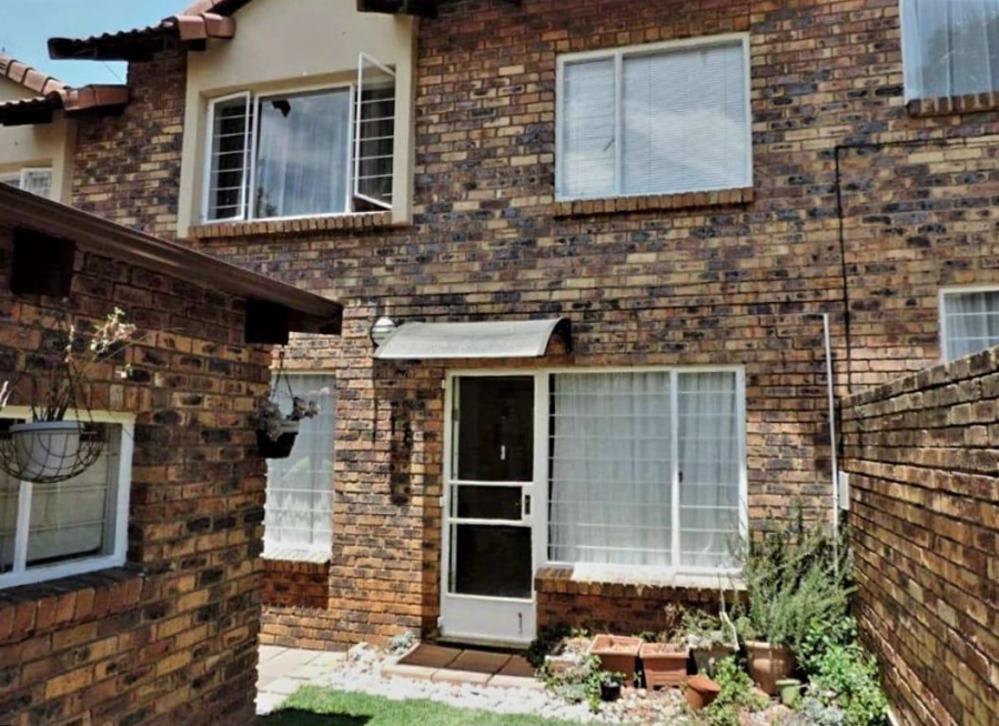 2 Bedroom Property for Sale in Glenvista Gauteng