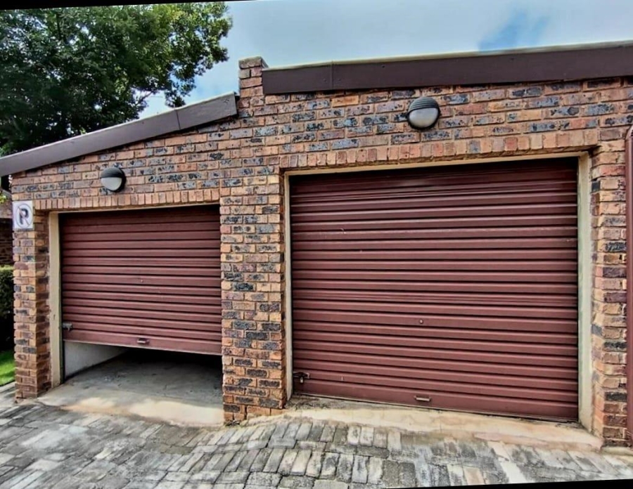2 Bedroom Property for Sale in Glenvista Gauteng