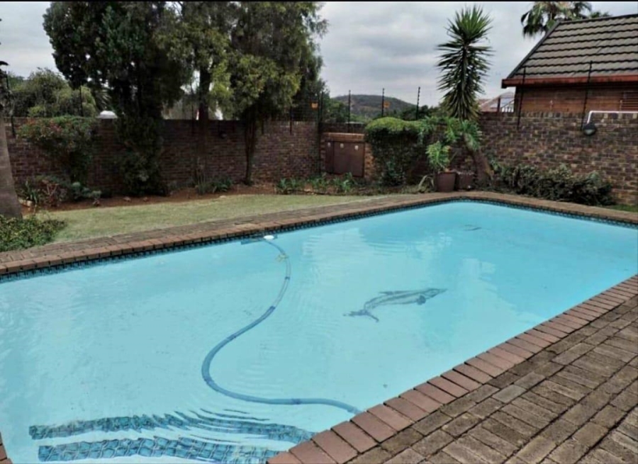 2 Bedroom Property for Sale in Glenvista Gauteng