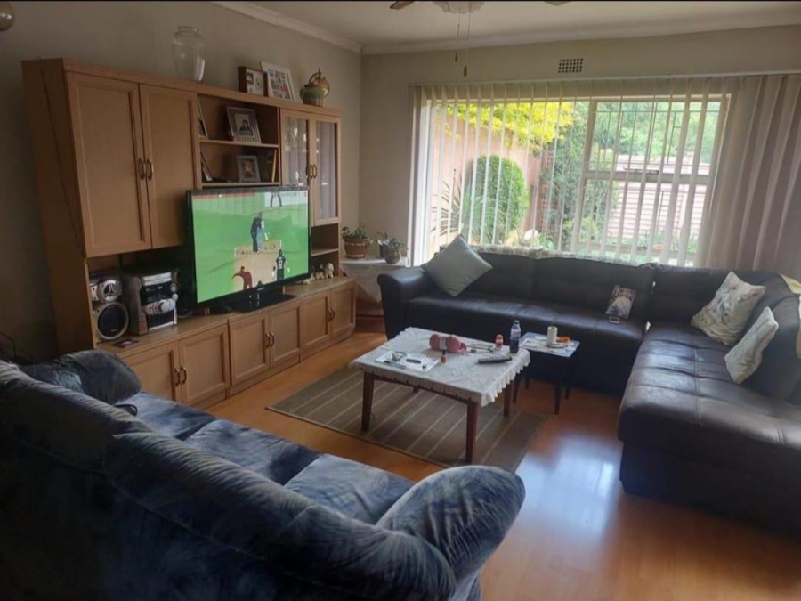 3 Bedroom Property for Sale in Mulbarton Gauteng