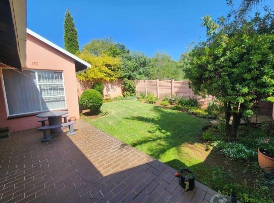 3 Bedroom Property for Sale in Mulbarton Gauteng
