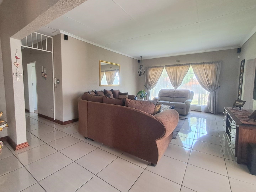 4 Bedroom Property for Sale in Randhart Gauteng