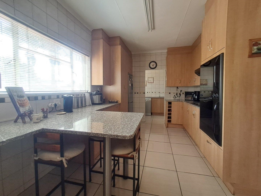 4 Bedroom Property for Sale in Randhart Gauteng