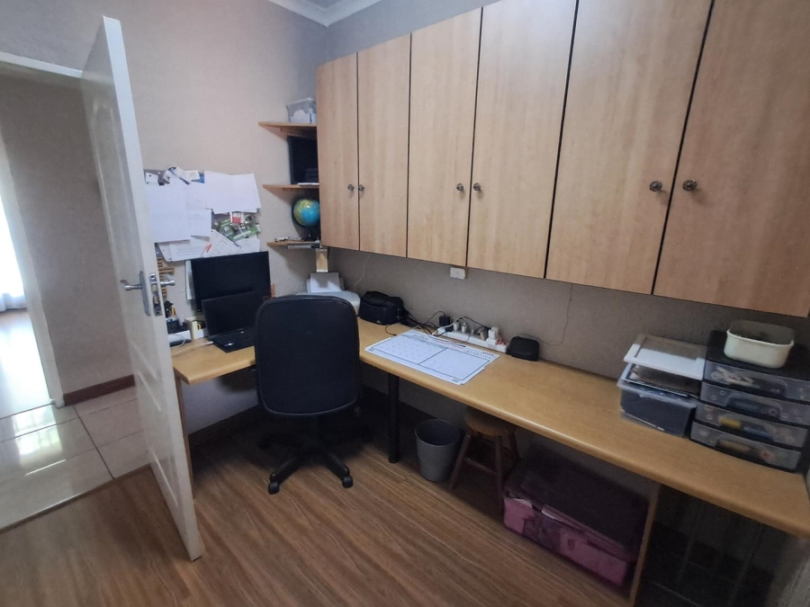 4 Bedroom Property for Sale in Randhart Gauteng