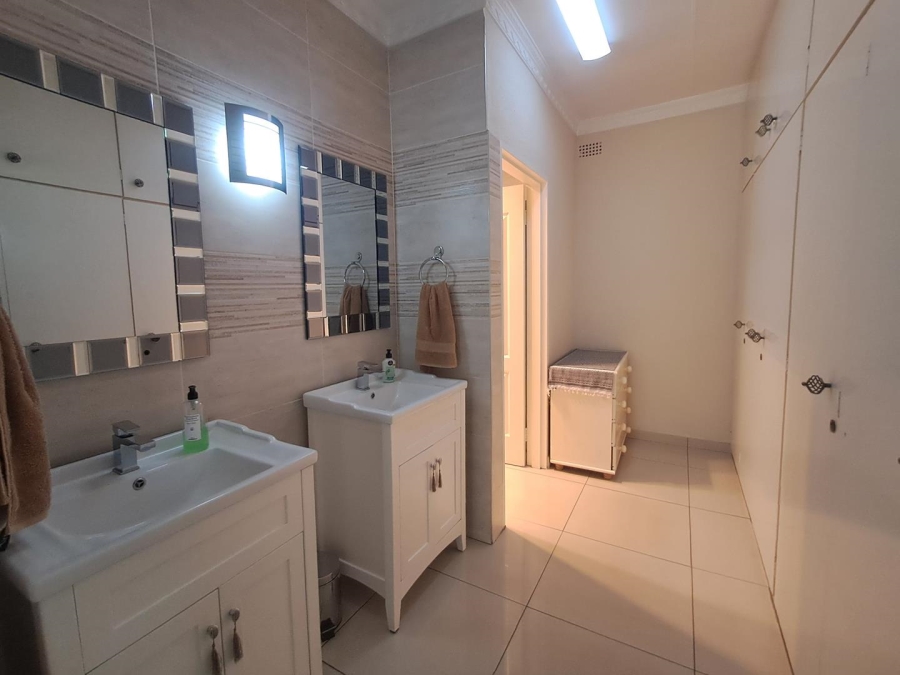 4 Bedroom Property for Sale in Randhart Gauteng