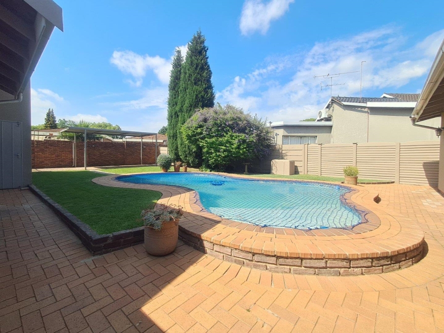 4 Bedroom Property for Sale in Randhart Gauteng