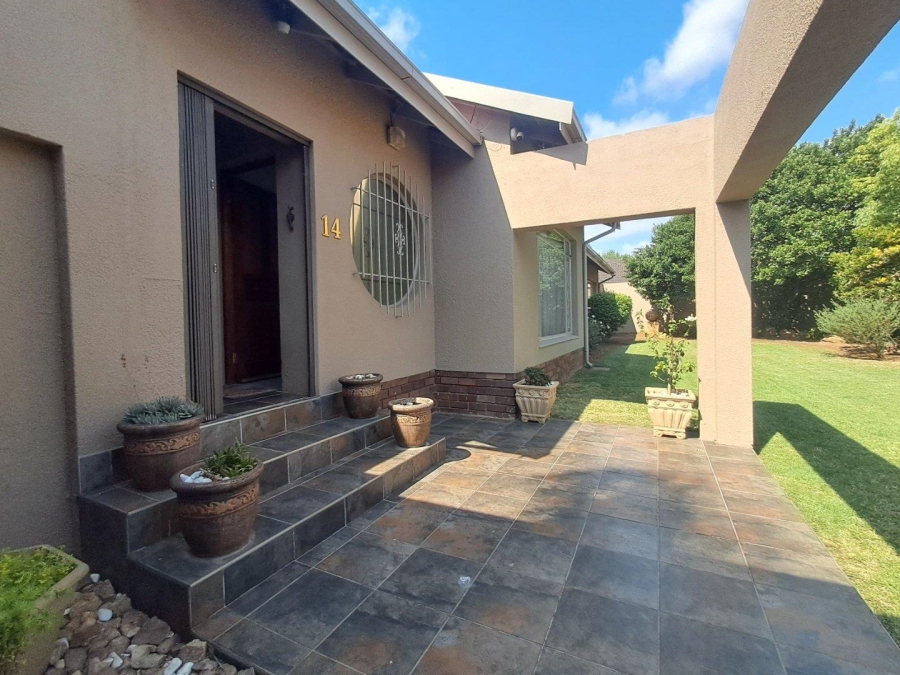 4 Bedroom Property for Sale in Randhart Gauteng