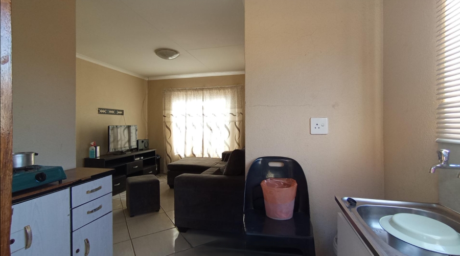 2 Bedroom Property for Sale in Soshanguve VV Gauteng