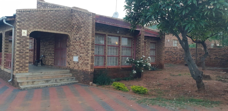 3 Bedroom Property for Sale in Soshanguve DD Gauteng