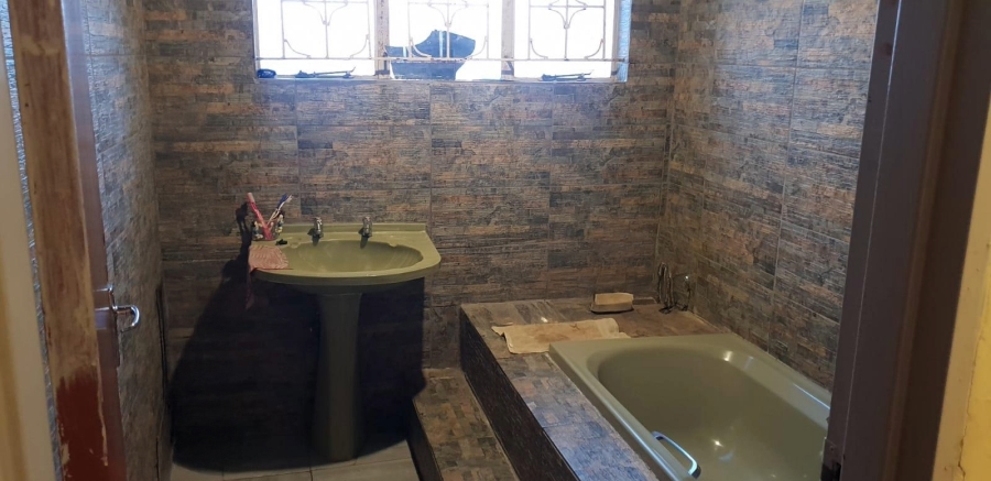 3 Bedroom Property for Sale in Soshanguve DD Gauteng