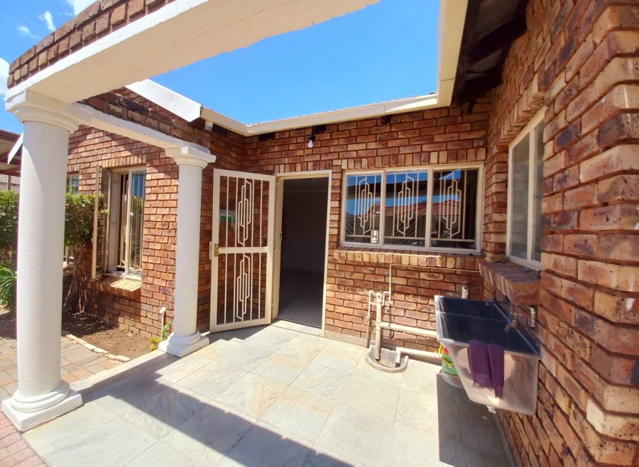 4 Bedroom Property for Sale in Danville Gauteng