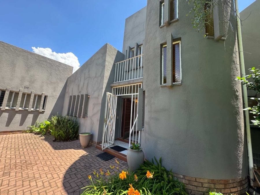 4 Bedroom Property for Sale in Brackenhurst Gauteng