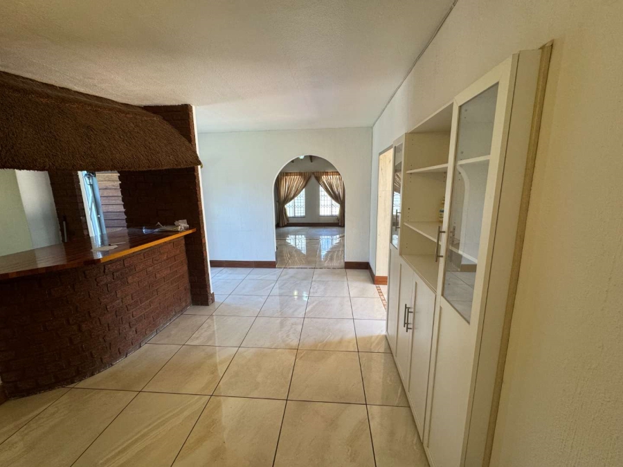 4 Bedroom Property for Sale in Brackenhurst Gauteng