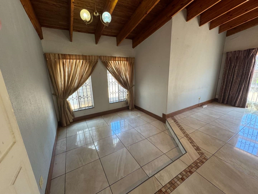 4 Bedroom Property for Sale in Brackenhurst Gauteng