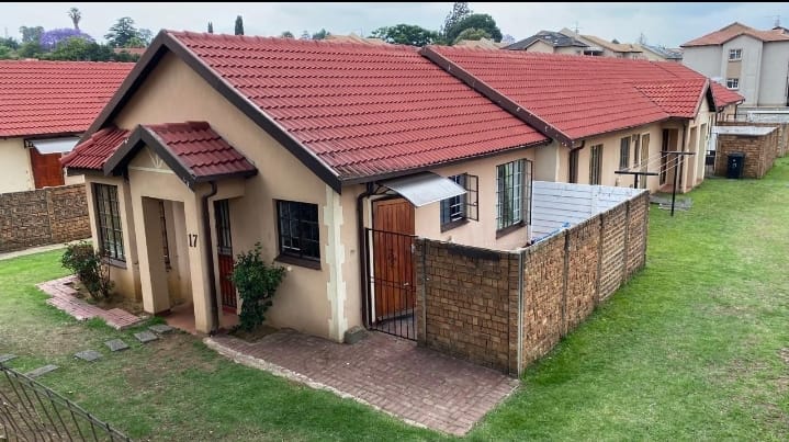 2 Bedroom Property for Sale in Meredale Gauteng